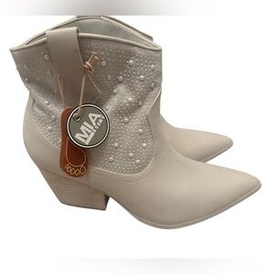 Mia Pearl western booties cream ivory size 7.5 new no box